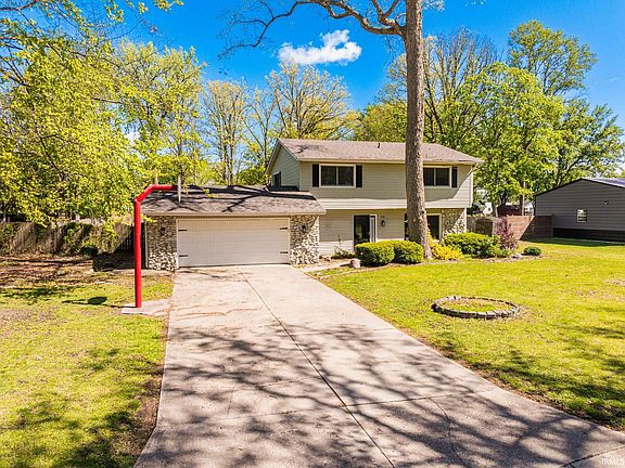 2nd image of 1504 W Tree Ln
