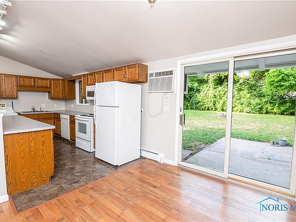 5th image of 2937 E Lincolnshire Blvd