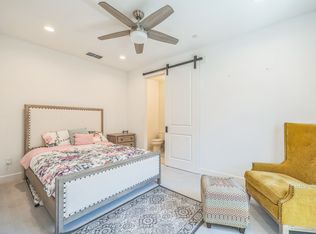302 Victoria Dr #1, Brentwood, CA