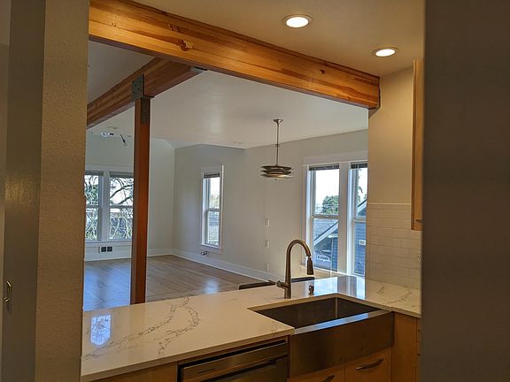 2nd image of 1903 E Denny Way #B