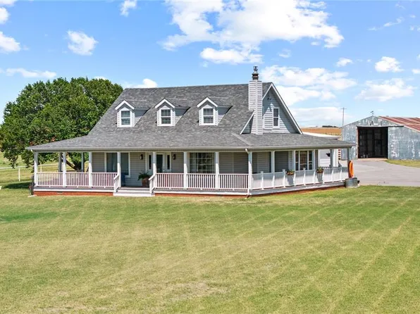 12010 N 2260th Rd, Cordell, OK 73632