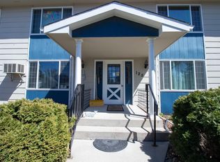 125 S Church Ave APT 4, Hills, MN 56138
