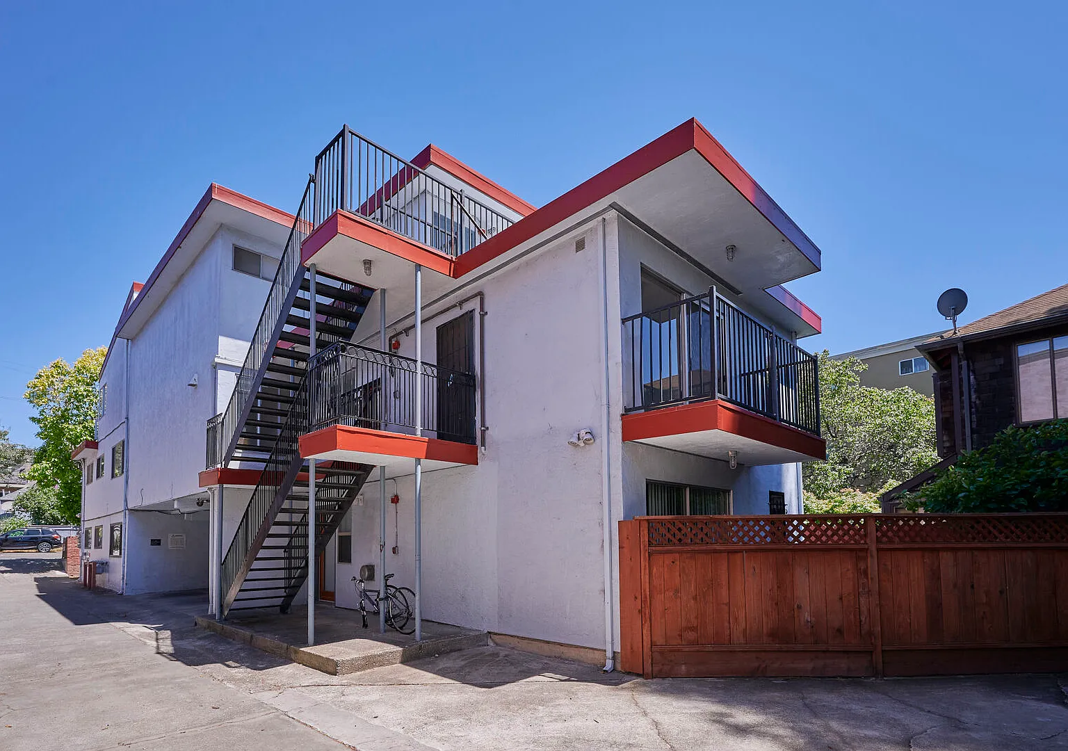 1618 Milvia Street — Photo 1