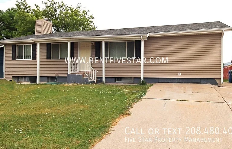 3710 Cardinal Dr — Photo 1