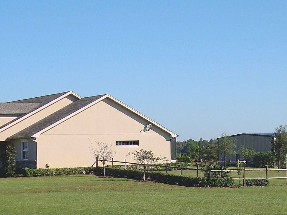 Side View Home, Yard & Shop