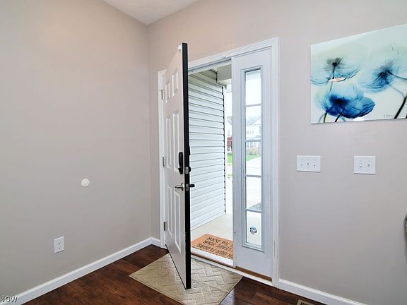 3rd image of 10352 Fox Hollow Cir