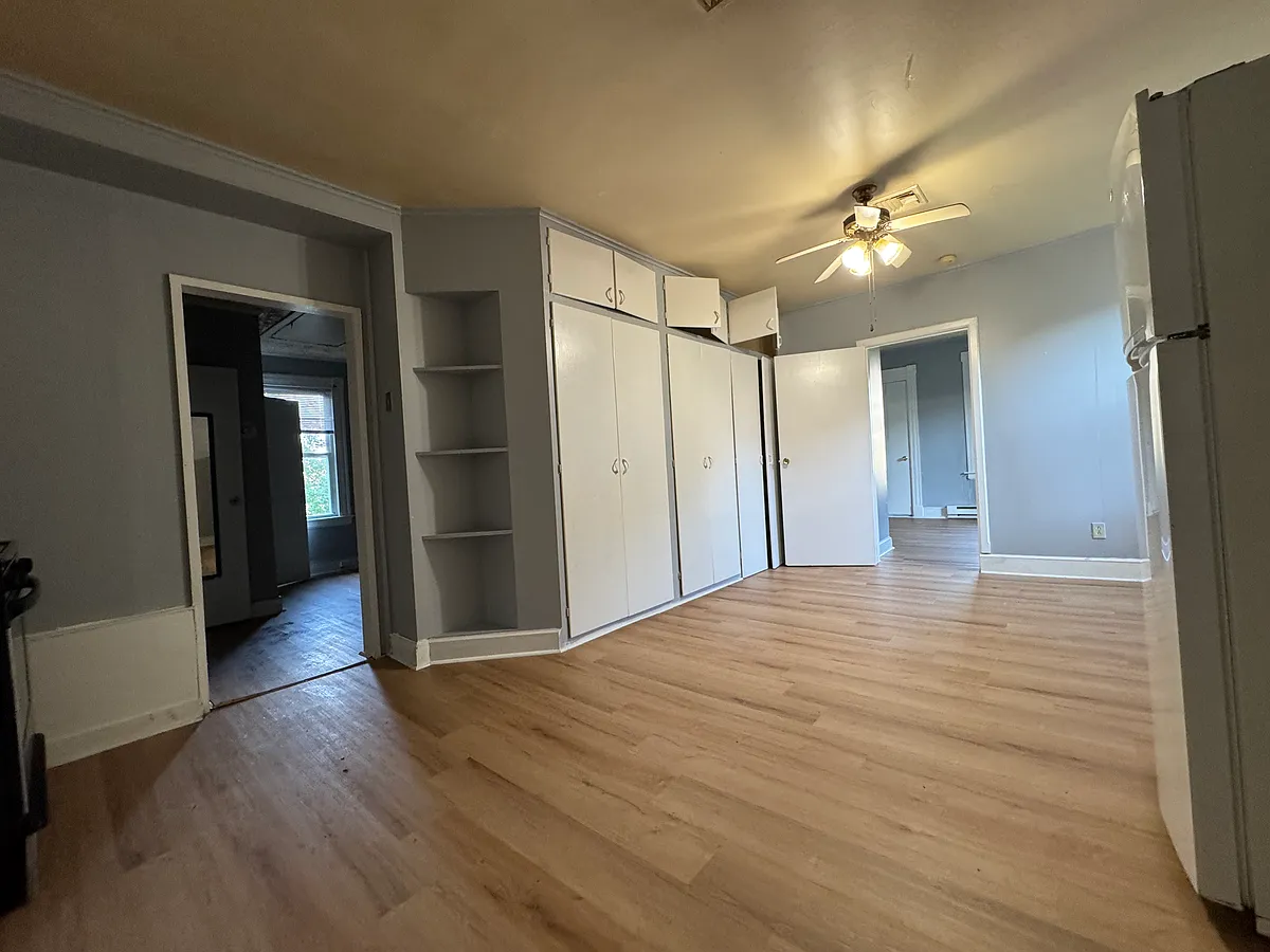 Building Photo - 1 James Pl #2L