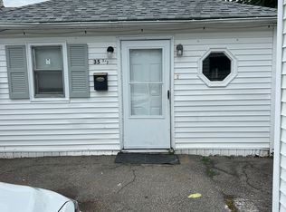 35 1/2 Huron St, Warwick, RI 02889