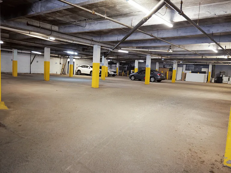429 Apartments — Photo 39