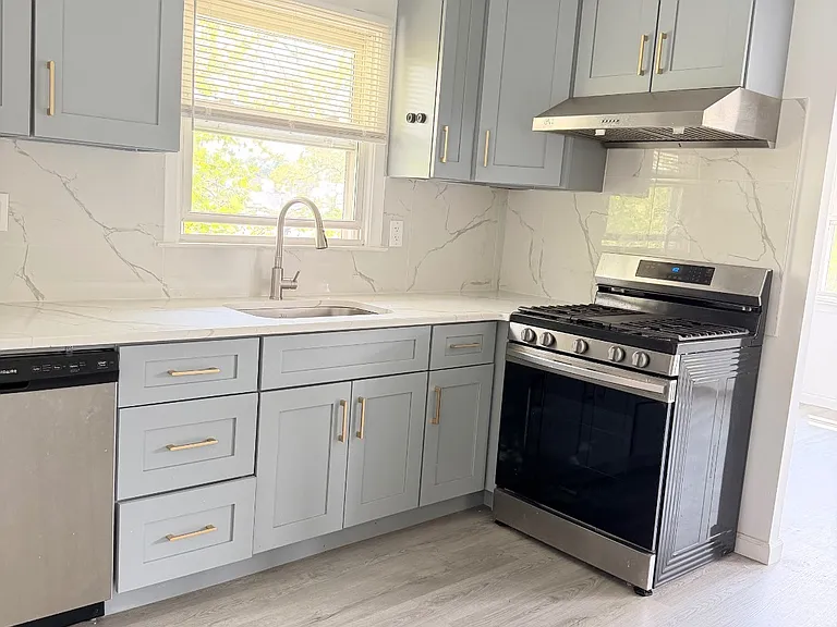 57-24 Cloverdale Blvd #2 — Photo 1