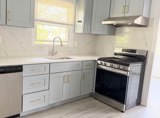 57-24 Cloverdale Blvd Floor 2, Oakland Gardens, NY 11364