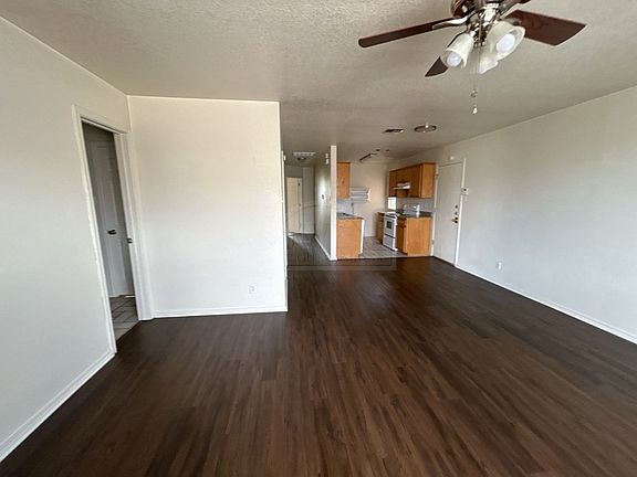 5th image of 900 McDaniel Cir #A