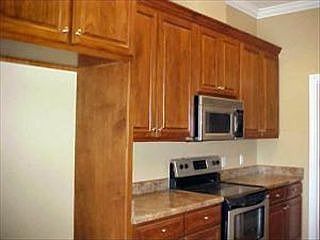 4th image of 633 Water Oak Ln