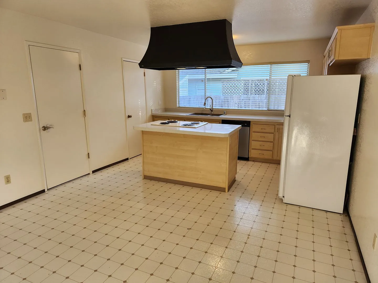 4 bed/ 2 bath in Rohnert Park — Photo 2