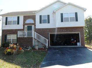 928 Armstrong Ln, Columbia, TN 38401