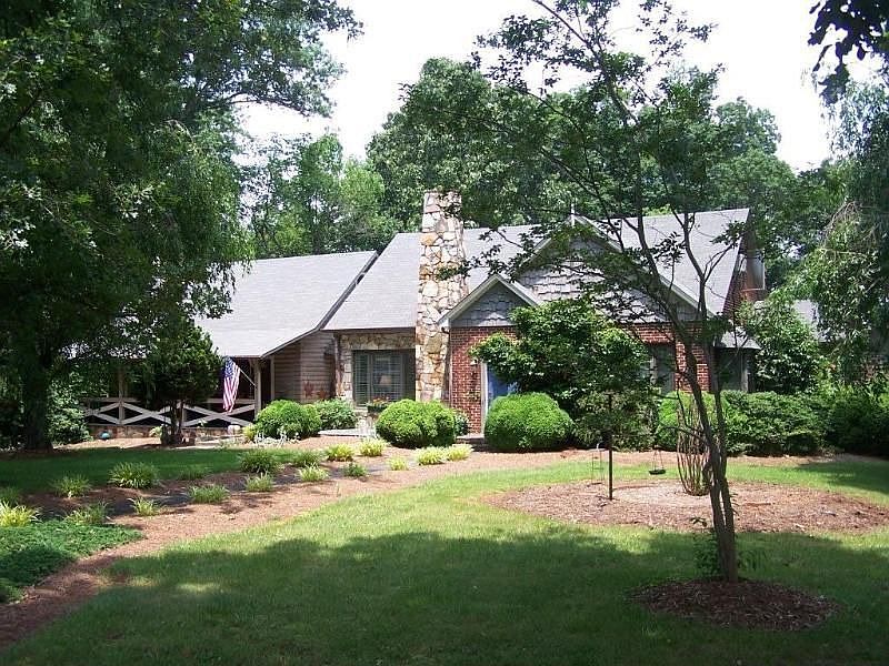 2nd image of 1836 W Memorial Hwy
