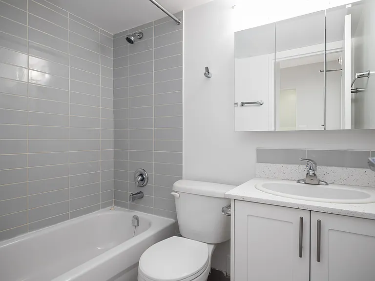 2040 Nelson St #703 — Photo 6