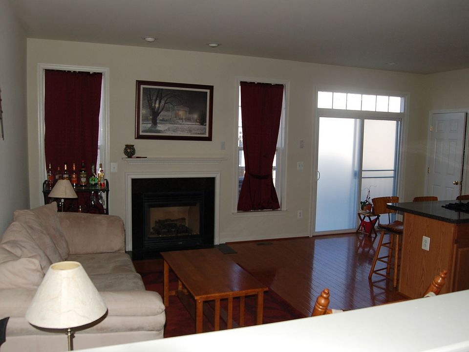 Living Room / Kit Combo