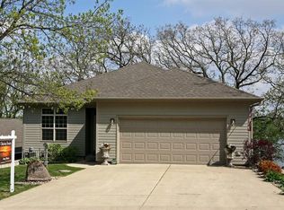16494 255th Ave, Spirit Lake, IA 51360
