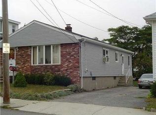 19 Venice St, Providence, RI 02904