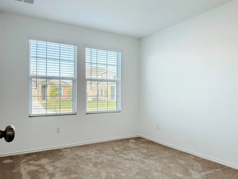 603 Waterway Ave — Photo 13