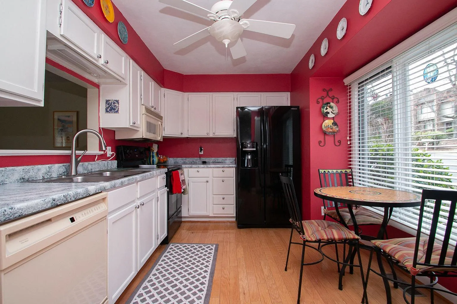 3451 Londonderry Ct — Photo 3