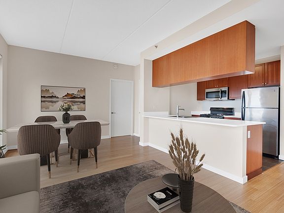 3rd image of 373 Wythe Ave APT 8B