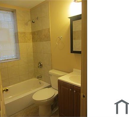 4th image of 5038 W Adams St #W2