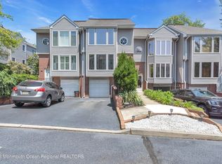 23 Ambassador Dr, Red Bank, NJ 07701