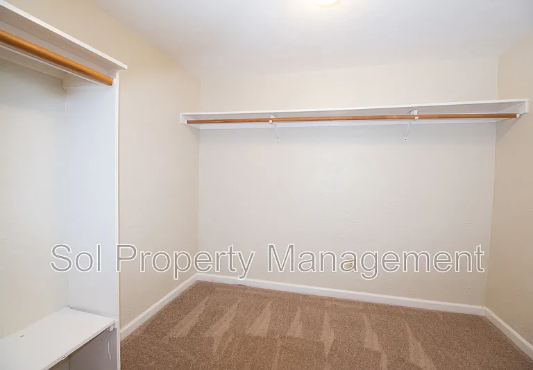 153 Pine Ave — Photo 9