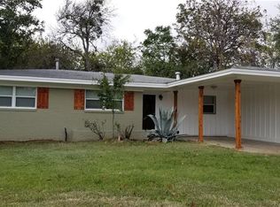 1303 Beacon Hill Dr, Irving, TX 75061