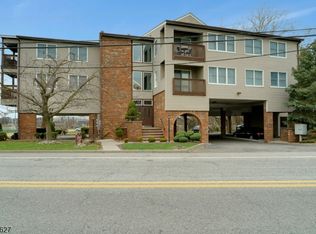 779 Riverside Ave #104, Lyndhurst Twp., NJ 07071