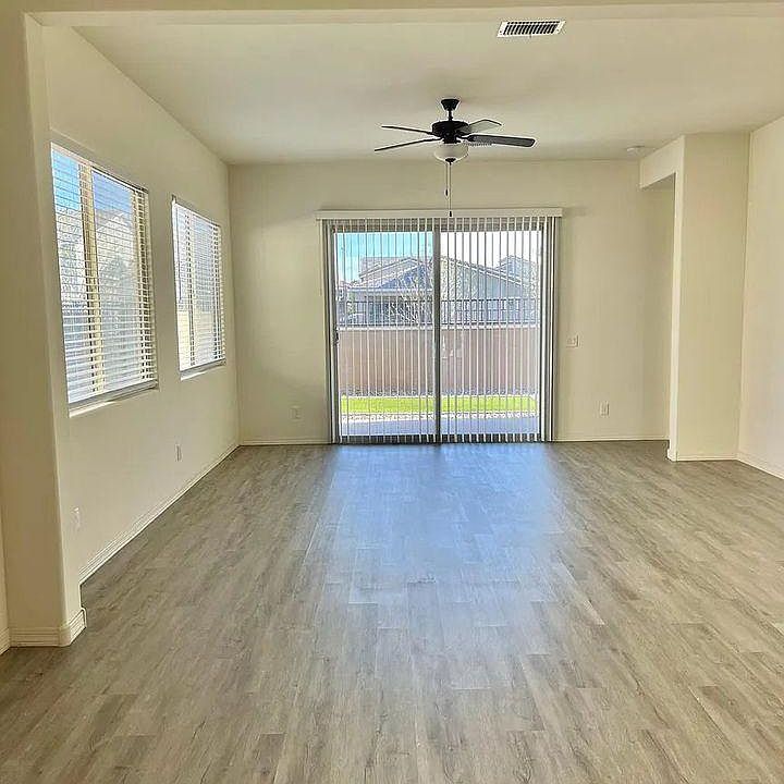 1st image of 2071 E Wisteria Dr