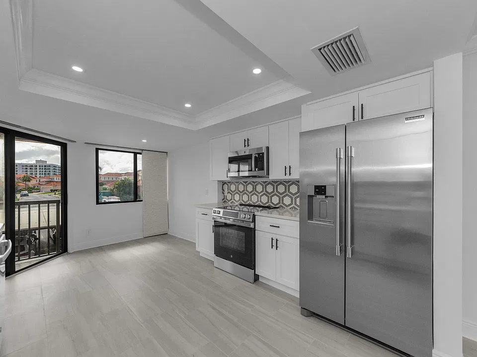 34-web-or-mls-Kitchen 2_07152025