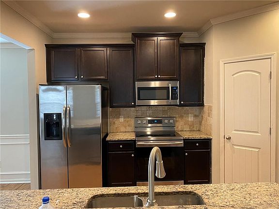 3rd image of 2189 Baywood Tree Ln