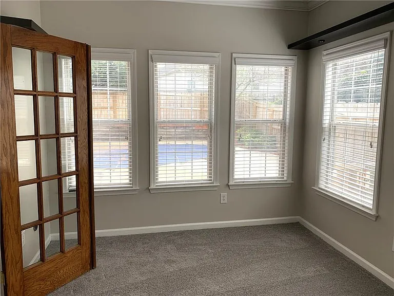 2020 Chelton Way SE — Photo 16