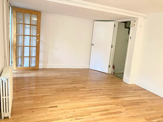 Rented by Brooklyn Real Estate Services | media 22