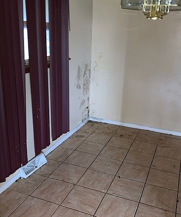 4th image of 3916 Warren Ave