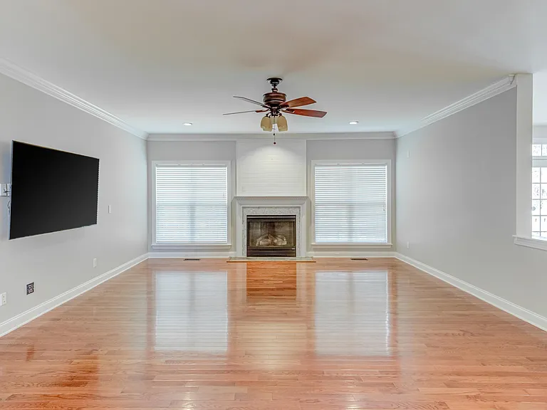 2041 Jadewood Dr — Photo 19