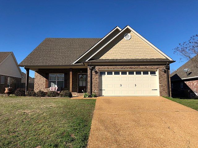 1st image of 228 Forest Glen Dr