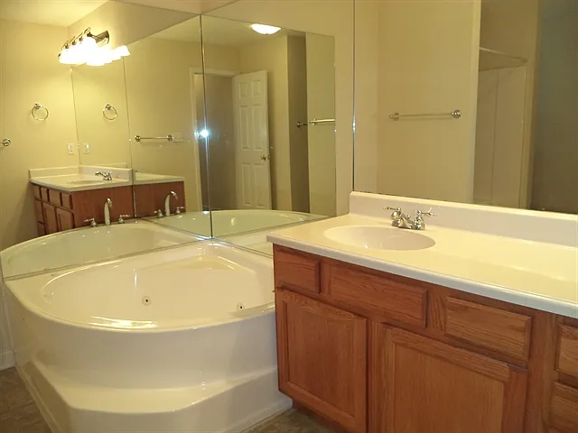 123 Flagstone Way Dr — Photo 9