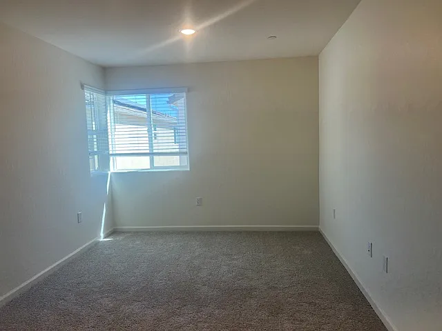 1504 Pioneer Ln — Photo 6