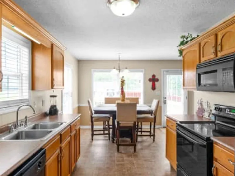 3404 Bradfield Dr — Photo 15