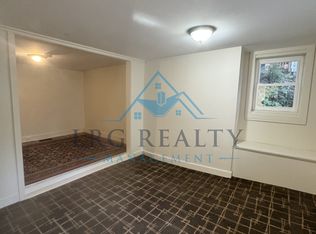 131 2nd St #2, Bangor, ME 04401