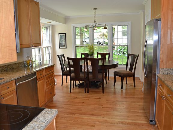 Large eat-in kitchen