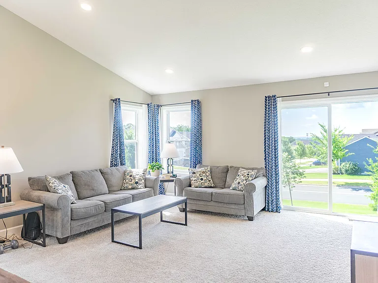 1430 Nutmeg Cir — Photo 19