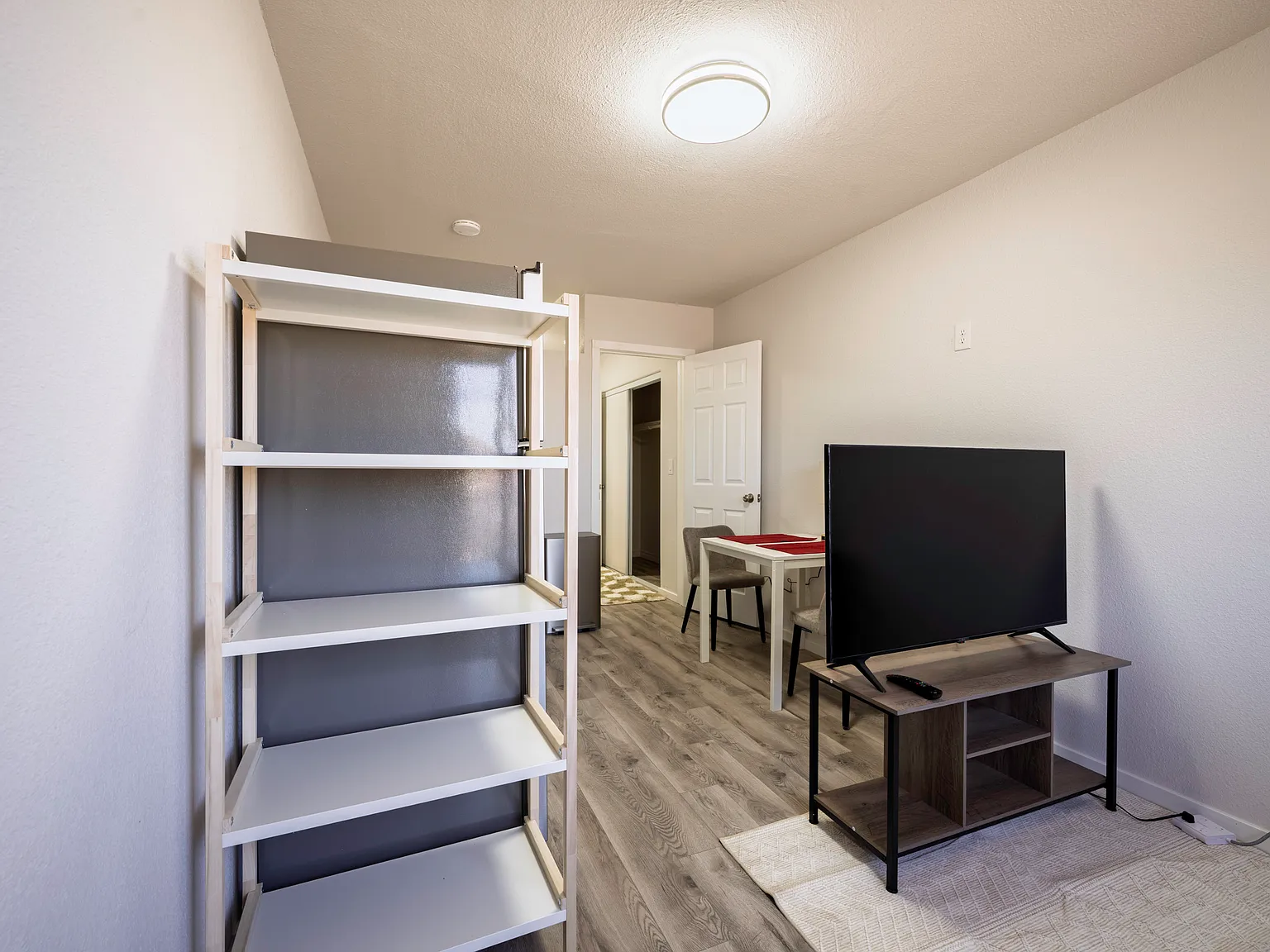 Downtown Water Street 1 Bd/1ba — Photo 4