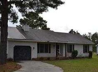 3301 Forest Lake Dr, Hope Mills, NC 28348