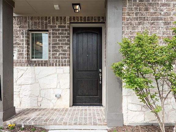 3rd image of 336 Tottenham Ct