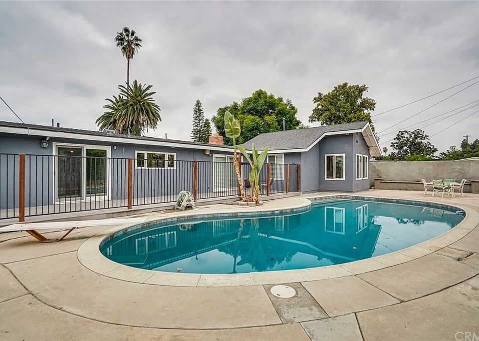 1st image of 10411 Doris Ave